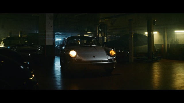 Video Reference: Land vehicle, Vehicle, Car, Headlamp, Motor vehicle, Automotive design, Light, Automotive lighting, City car, Automotive exterior