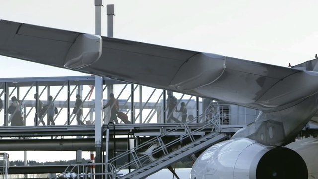 Video Reference: Segmental bridge, Bridge, Infrastructure, Box girder bridge, Architecture, Overpass, Vehicle, Nonbuilding structure, Flap, Airport