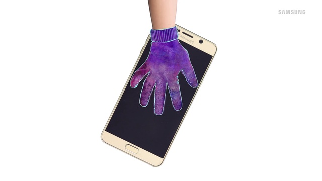 Video Reference: Purple, Gadget, Violet, Mobile phone, Communication Device, Electronic device, Technology, Glove, Portable communications device, Hand