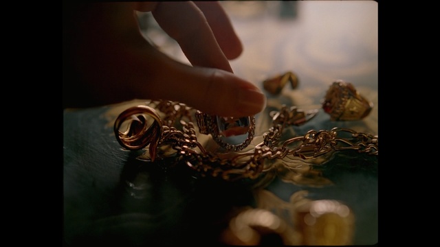 Video Reference: jewellery, organism, darkness, macro photography, still life photography, nail