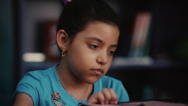 Video Reference: Child, Forehead, Human, Adaptation, Black hair, Smile, Games