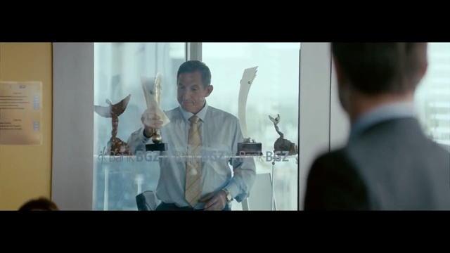 Video Reference: Presentation, Suit, Gentleman, Speech, Conversation, Public speaking, White-collar worker, Orator, Formal wear, Event