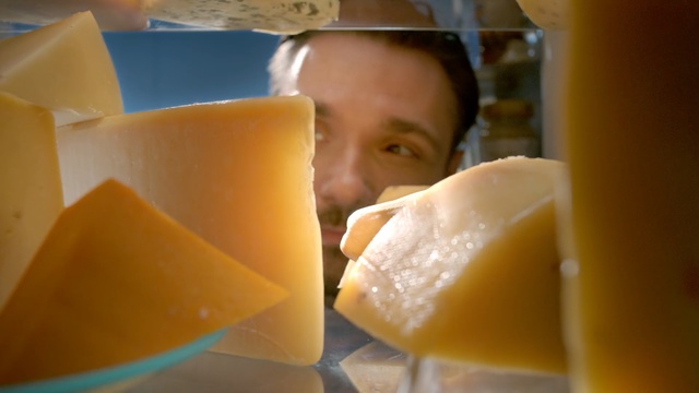 Video Reference: Parmigiano-reggiano, Gruyère cheese, Food, Yellow, Dairy, Cheese, Processed cheese, Montasio, Cheddar cheese, American cheese