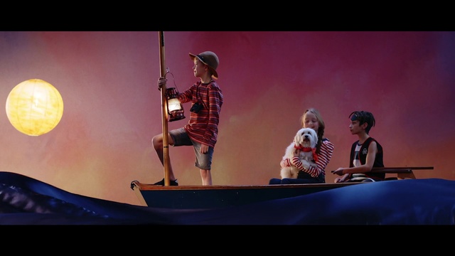 Video Reference: Performance, Entertainment, Music, Performance art, Stage, Performing arts, Music artist, Scene, Public event, Event