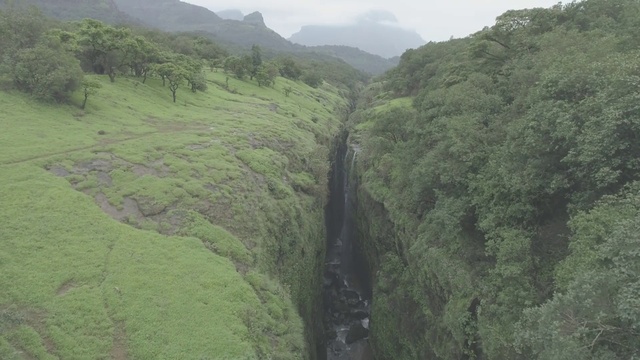 Video Reference: Highland, Hill station, Mountainous landforms, Geological phenomenon, Nature reserve, Mountain, Hill, Valley, Grass, Terrain