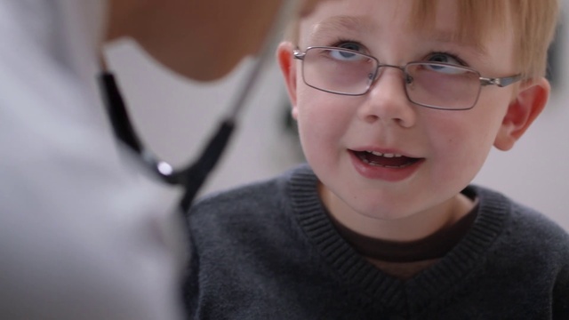 Video Reference: Face, Glasses, Eyewear, Facial expression, Nose, Cheek, Eyebrow, Smile, Skin, Head