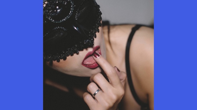 Video Reference: Hair, Black hair, Skin, Beauty, Lip, Cheek, Eyelash, Headpiece, Hand, Mouth