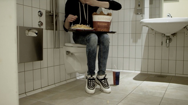 Video Reference: room, shoulder, floor, product, flooring, plumbing fixture, furniture, house, bathroom, Person