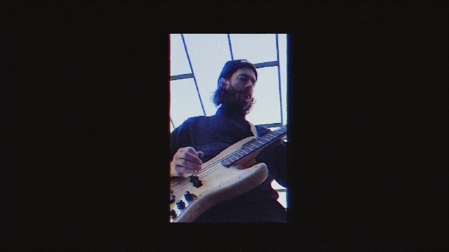 Video Reference: Musician, String instrument, Guitar, Guitarist, Performance, String instrument accessory, Musical instrument, Music, Plucked string instruments, String instrument