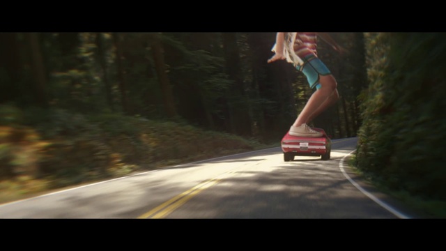 Video Reference: Longboard, Skateboard, Skateboarding Equipment, Longboarding, Boardsport, Skateboarding, Mode of transport, Sports equipment, Recreation, Freeride