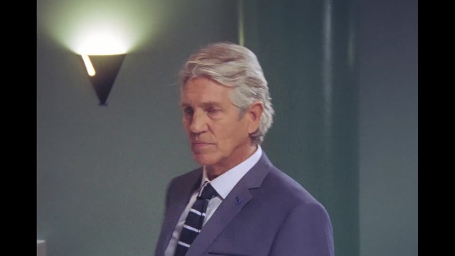 Video Reference: Public speaking, Speech, Forehead, Spokesperson, Orator, Official, White-collar worker, Businessperson, Job, Suit, Person