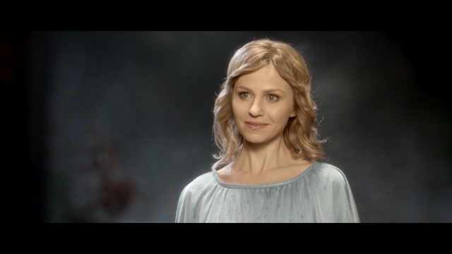 Video Reference: Hair, Face, Photograph, Blond, Hairstyle, Beauty, Head, Portrait, Skin, Lady, Person