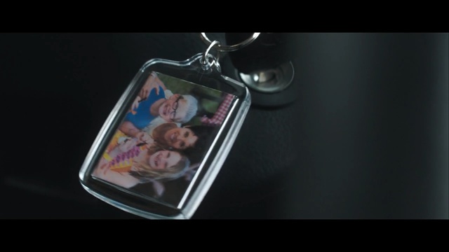 Video Reference: fashion accessory, pendant, jewellery, locket, keychain, product