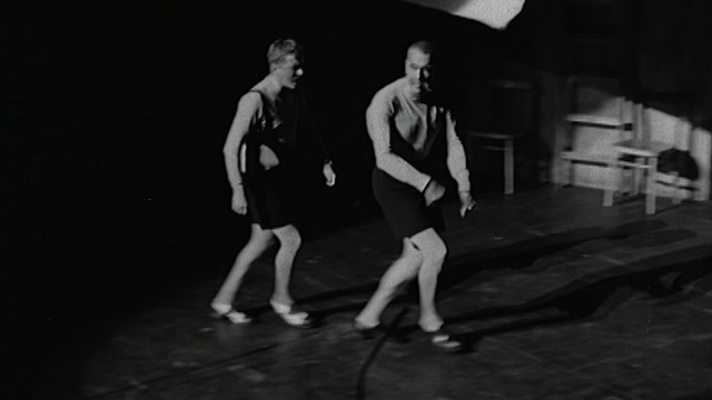 Video Reference: Black, Photograph, Choreography, Monochrome, Black-and-white, Dance, Performing arts, Snapshot, Monochrome photography, Standing