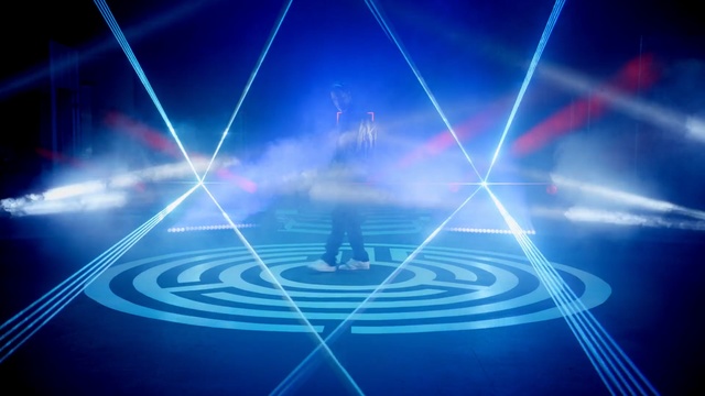 Video Reference: Blue, Light, Electric blue, Visual effect lighting, Laser, Lens flare, Sky, Technology, Disco, Graphics
