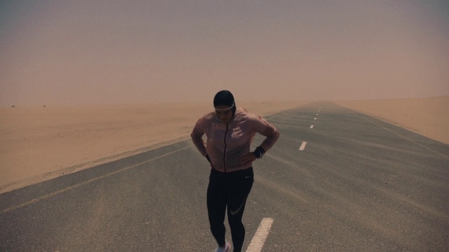 Video Reference: Sand, Atmospheric phenomenon, Natural environment, Running, Ultramarathon, Landscape, Recreation, Morning, Long-distance running, Desert