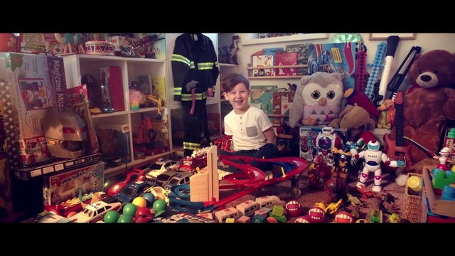 Video Reference: Toy, Night, Christmas, Child, Animation, Play, Canidae, Collection, Holiday, Love, Person
