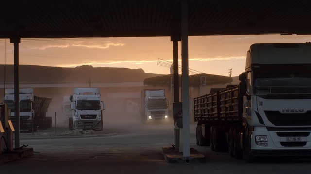 Video Reference: Transport, Mode of transport, Commercial vehicle, Sky, Vehicle, Morning, Car, Truck, Automotive exterior, Automotive lighting