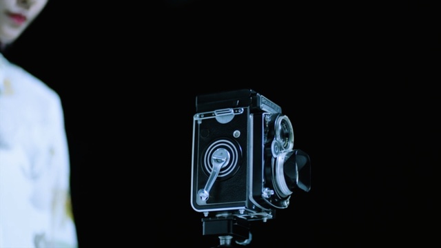 Video Reference: Black, Camera, Cameras & optics, Photography, Reflex camera, Camera accessory, Monochrome, Still life photography, Black-and-white, Single-lens reflex camera