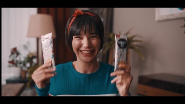 Video Reference: Facial expression, Snapshot, Beauty, Smile, Happy, Fun, Finger, Hand, Child, Photography