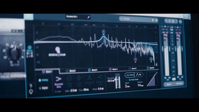 Video Reference: Electronics, Audio equipment, Technology, Electronic device, Multimedia, Gps navigation device, Screen, Automotive navigation system, Display device, Screenshot