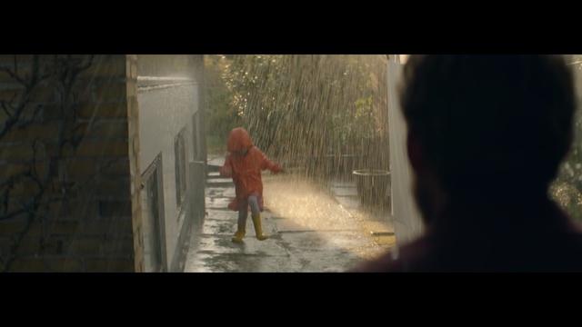 Video Reference: Light, Atmospheric phenomenon, Snapshot, Darkness, Human, Sunlight, Morning, Photography, Tree, Adaptation