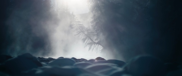 Video Reference: Sky, Cloud, Nature, Atmospheric phenomenon, Atmosphere, Light, Daytime, Geological phenomenon, Sunlight, Water