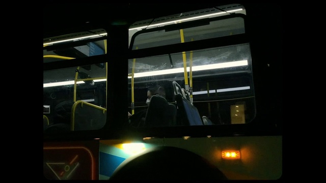 Video Reference: Light, Mode of transport, Transport, Night, Vehicle, Automotive lighting, Automotive exterior, Darkness, Public transport, Glass