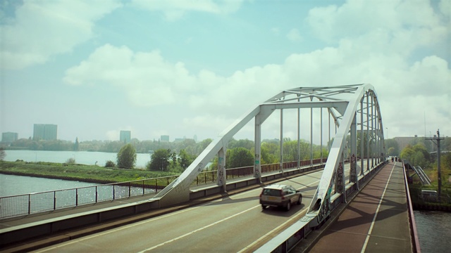 Video Reference: bridge, metropolitan area, fixed link, transport, skyway, arch bridge, truss bridge, suspension bridge, tied arch bridge, extradosed bridge