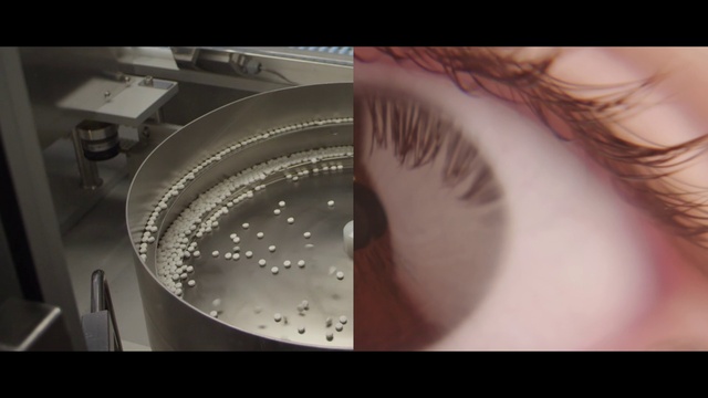 Video Reference: Eye, Eyelash, Jaw, Flash photography, Automotive lighting, Automotive tire, Circle, Font, Eyewear, Automotive wheel system