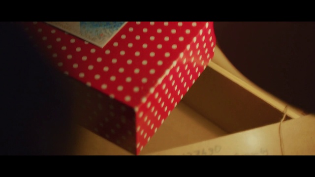 Video Reference: Red, Pattern, Design, Paper, Triangle