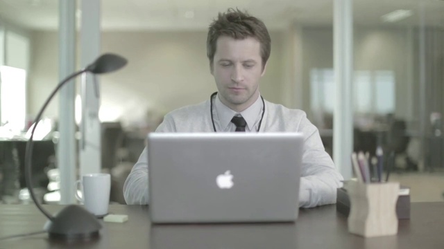 Video Reference: Job, White-collar worker, Office, Technology, Electronic device, Gadget, Personal computer, Computer, Business