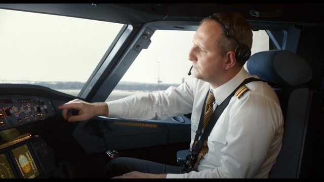 Video Reference: Pilot, Vehicle, Cockpit, Driving, Passenger, Car, Air travel, Bus driver, Automotive window part