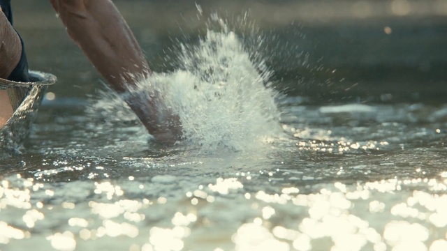 Video Reference: water, wave, fun, water resources, water feature, sea, vacation, recreation, leisure