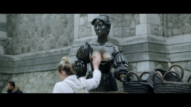 Video Reference: statue, screenshot, monument, temple, sculpture, scene, Person