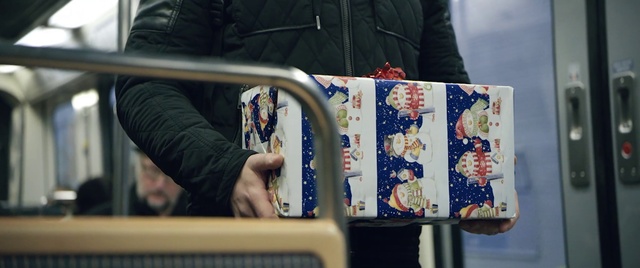 Video Reference: Wallet, Textile, Hand, Book, Games, Art