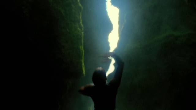 Video Reference: Green, Light, Darkness, Cave, Snapshot, Atmosphere, Sunlight, Photography, Backlighting