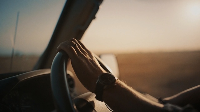 Video Reference: Water, Hand, Leg, Vehicle door, Photography, Sunlight, Auto part, Tints and shades, Shoe, Wheel