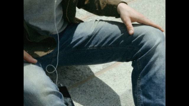 Video Reference: Jeans, Leg, Denim, Sitting, Arm, Cool, Human leg, Snapshot, Male, Thigh, Person