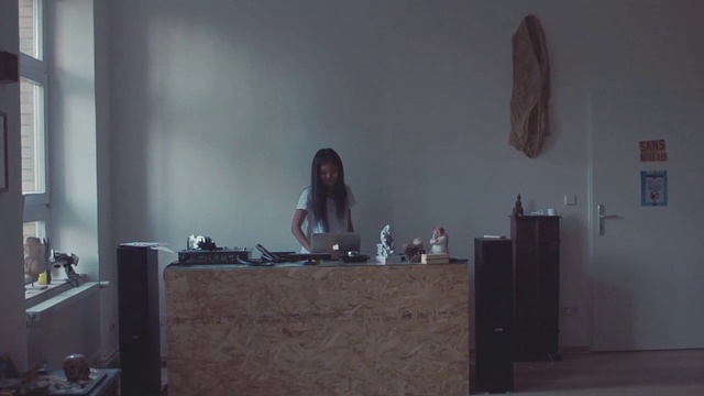 Video Reference: Room, Photography