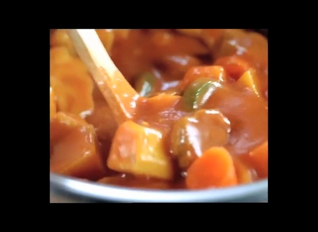 Video Reference: Dish, Food, Cuisine, Curry, Gravy, Chasseur, Ingredient, Red curry, Stew, Sweet and sour, Person
