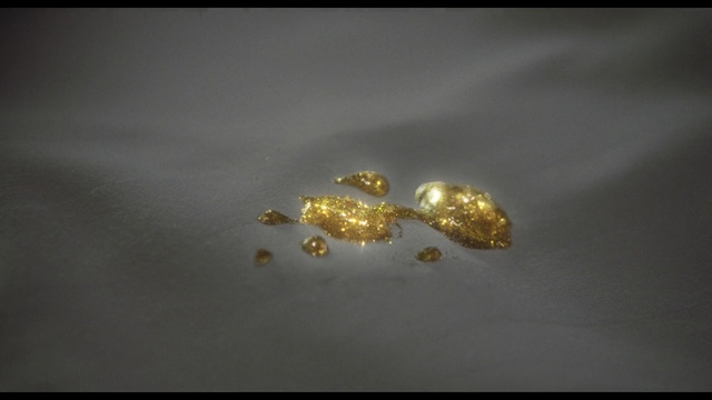 Video Reference: Gold, Metal, Fashion accessory, Jewellery, Diamond, Macro photography, Gemstone