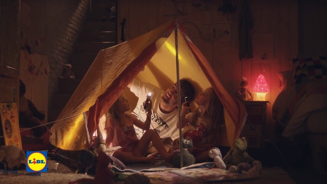 Video Reference: Nativity scene, Heat, Adventure game, Interior design