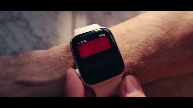 Video Reference: Gadget, Watch, Portable communications device, Finger, Electronic device, Technology, Wrist, Mobile phone, Pedometer, Communication Device