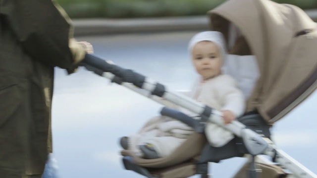 Video Reference: Figurine, Action figure, Luke skywalker, Obi-wan kenobi, Fictional character, Toy