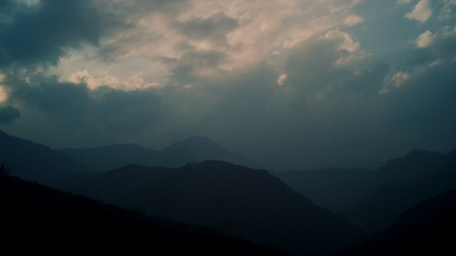 Video Reference: Sky, Cloud, Mountainous landforms, Nature, Atmospheric phenomenon, Blue, Highland, Mountain, Atmosphere, Mountain range