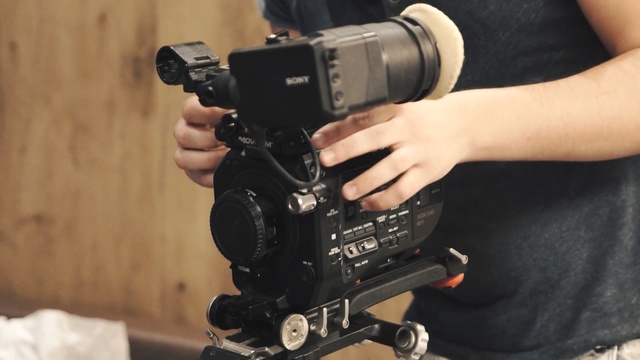 Video Reference: cameras & optics, camera accessory, camera, single lens reflex camera, cinematographer, camera operator, photography, filmmaking, digital slr, digital camera