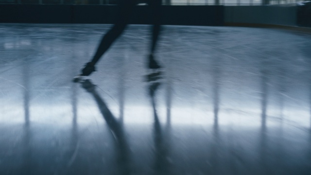 Video Reference: Water, Black, Blue, Atmospheric phenomenon, Atmosphere, Sky, Tree, Reflection, Line, Black-and-white
