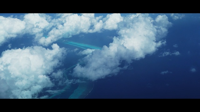 Video Reference: Sky, Cloud, Air travel, Daytime, Blue, Atmosphere, Cumulus, Meteorological phenomenon, Wing, Airline