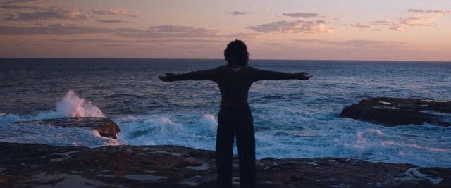 Video Reference: sea, ocean, sky, wave, water, vacation, horizon, coast, wind wave, sunrise